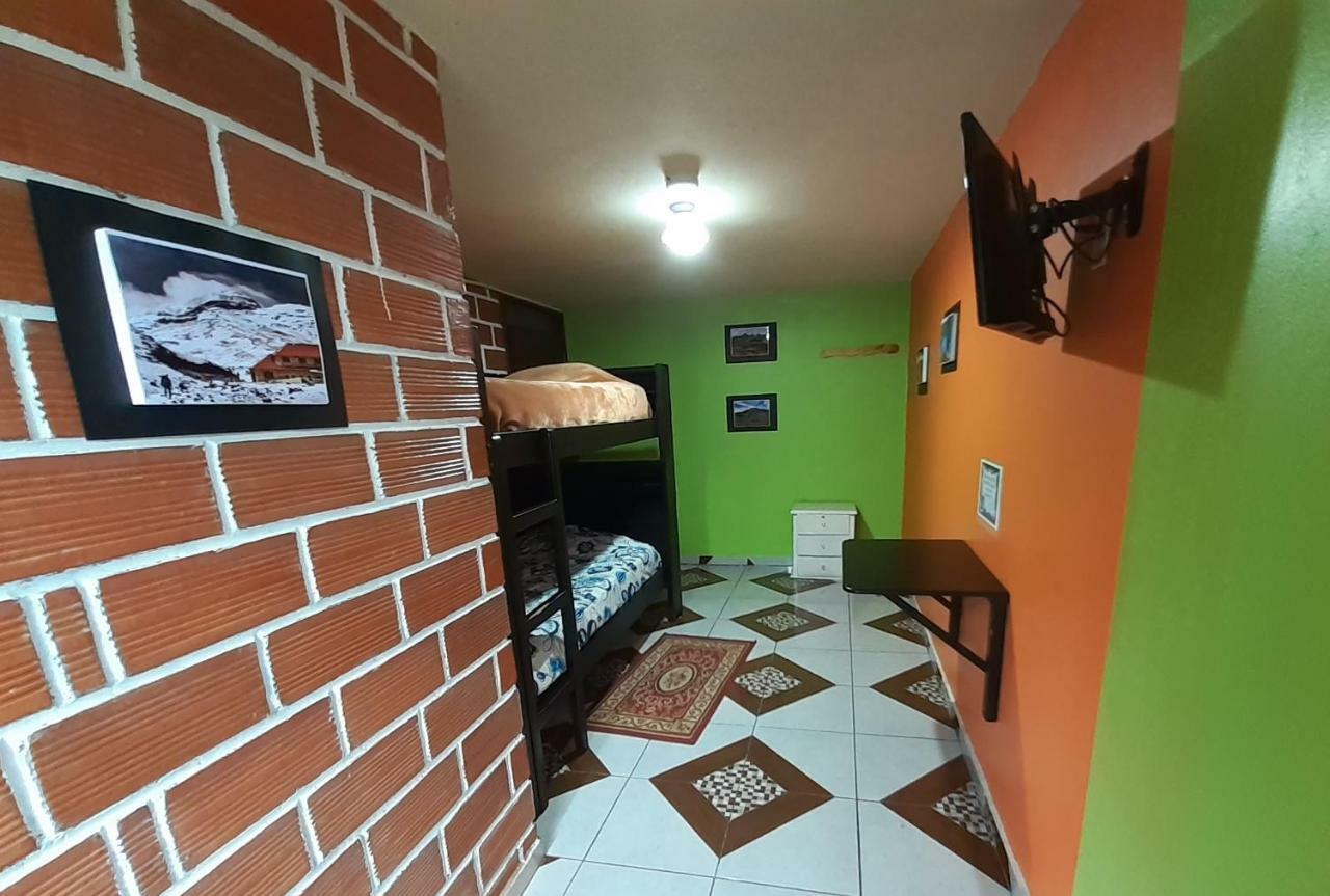 Hostal Sendero De Volcanes Latacunga Bagian luar foto